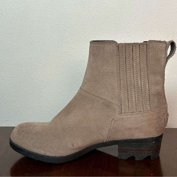 Sorel Women’s Lolla Chelsea Ankle Boots Waterproof Tan Suede NL3079-240 Size 6 - Picture 4 of 9